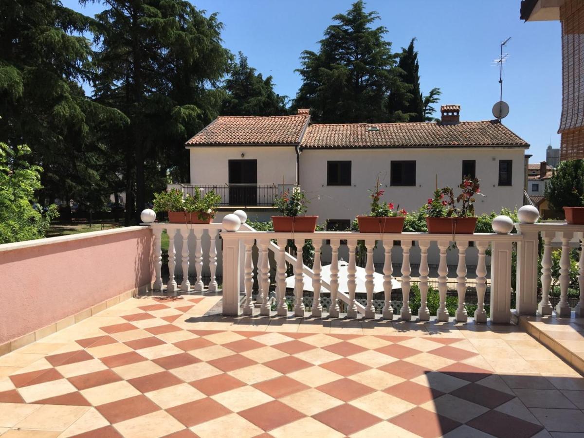 Apartments Tereza Novigrad Istria Esterno foto