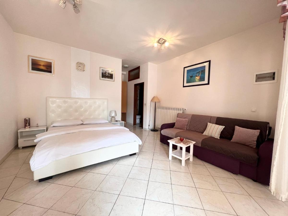 Apartments Tereza Novigrad Istria Esterno foto