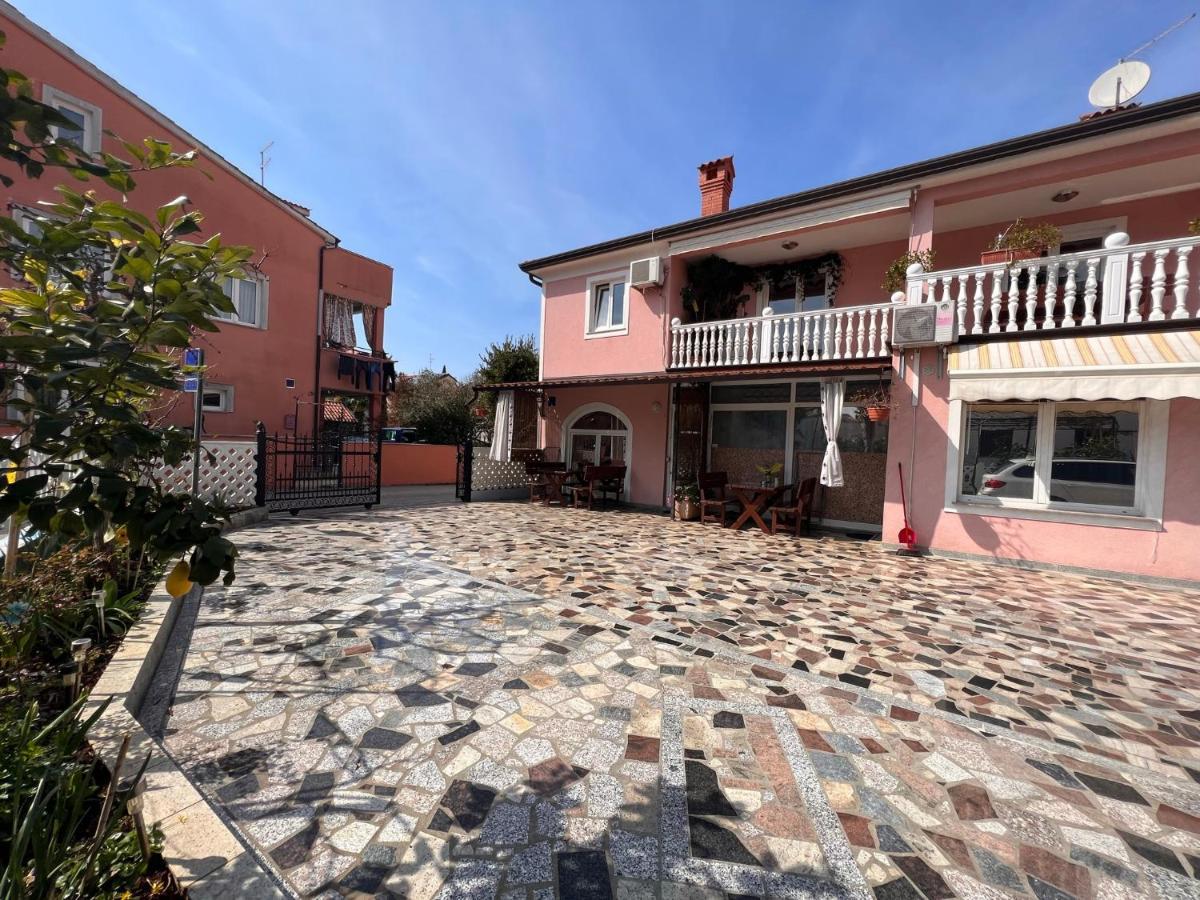 Apartments Tereza Novigrad Istria Esterno foto