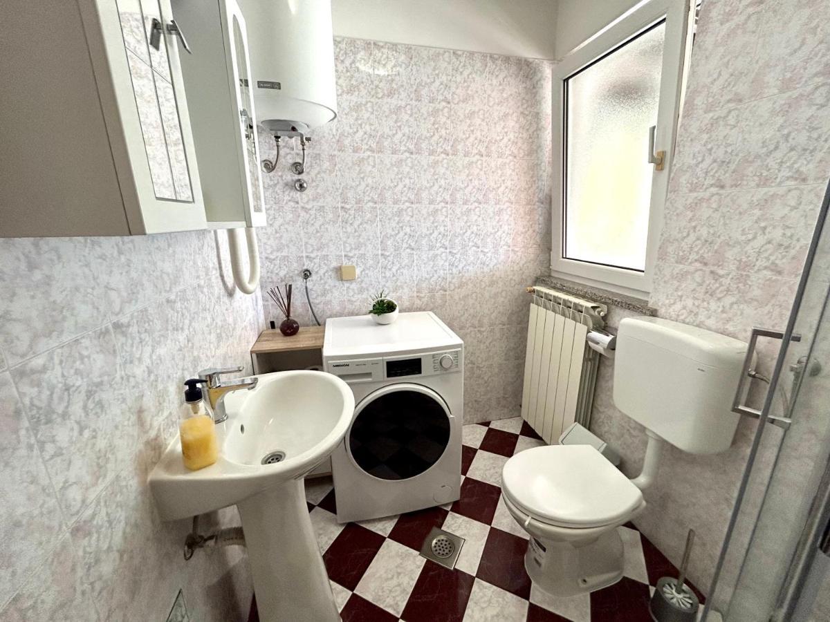 Apartments Tereza Novigrad Istria Esterno foto