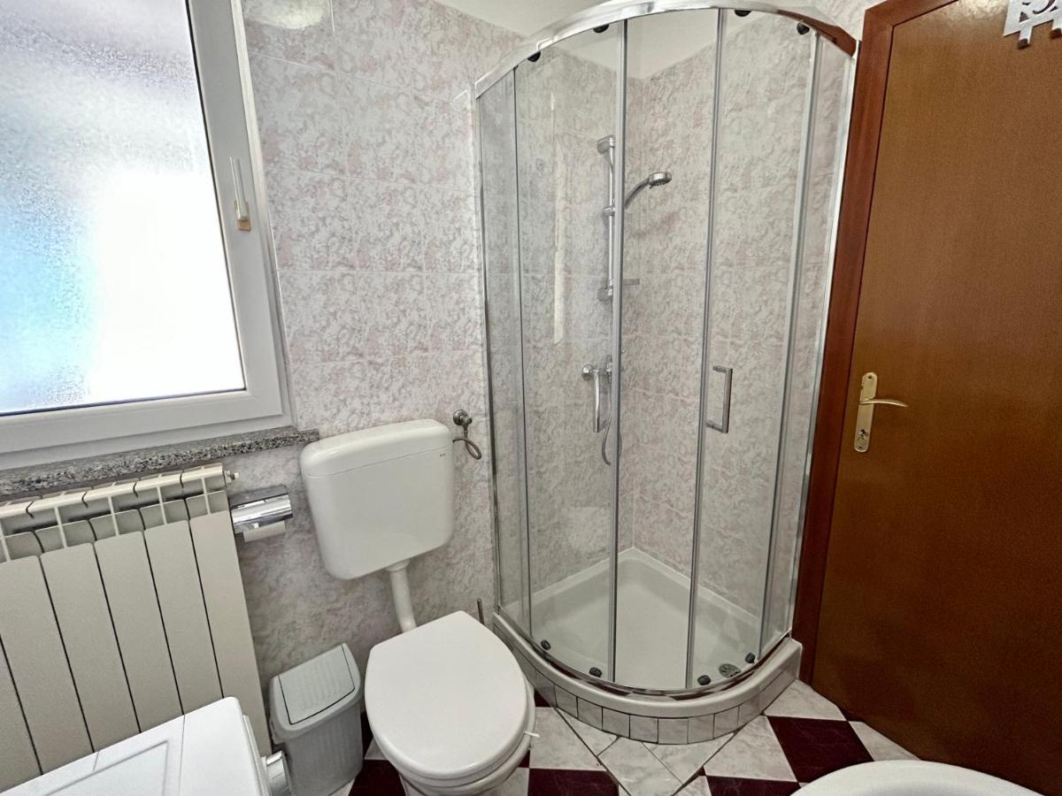Apartments Tereza Novigrad Istria Esterno foto